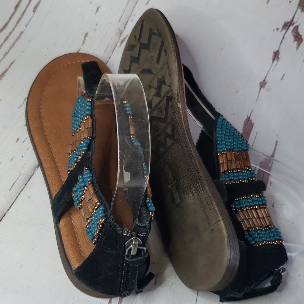 Minnetonka 7 T-strap thong ankle strap beaded black suede sandals - Picture 6 of 7